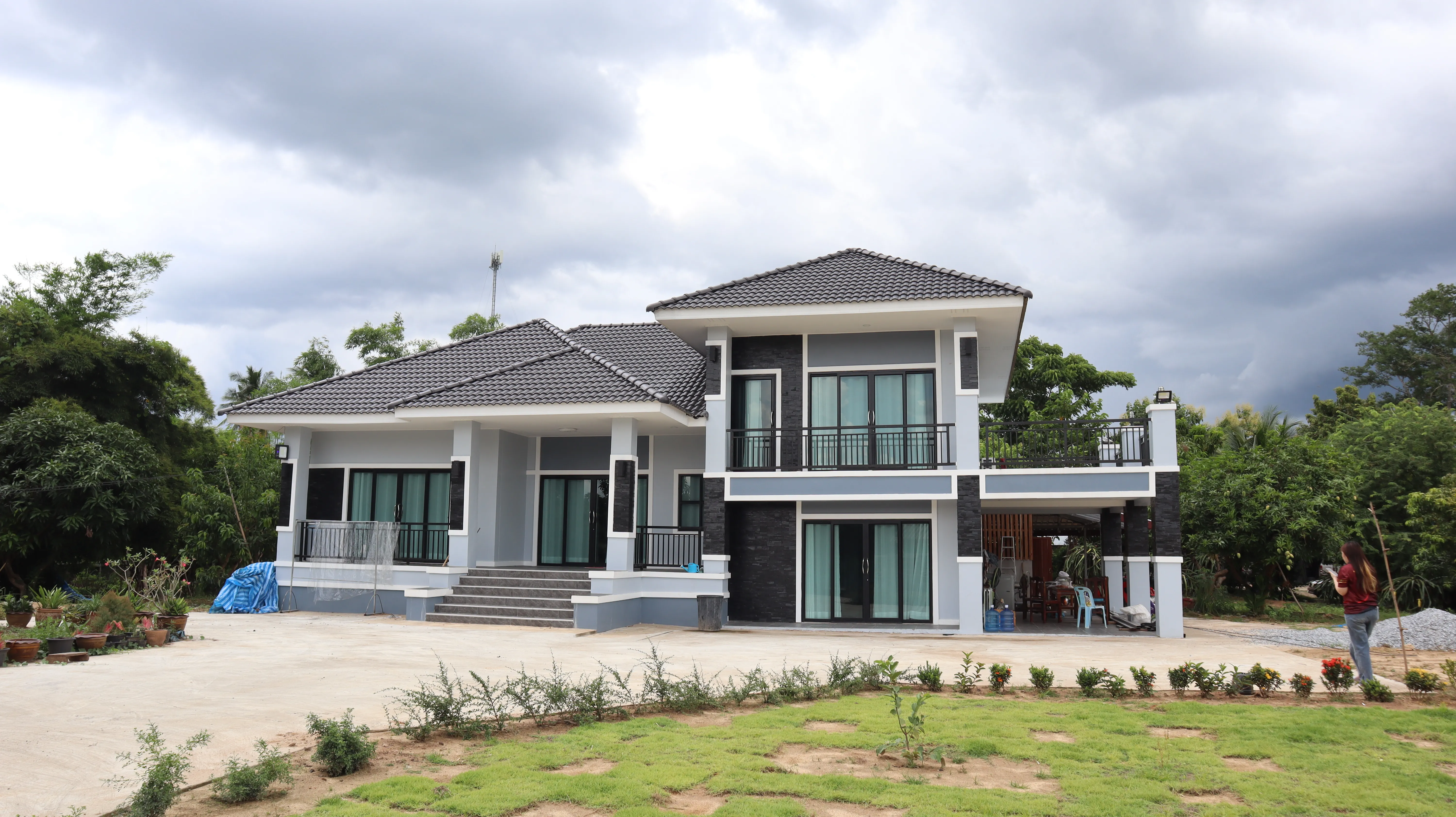 บ้านชั้นครึ่ง คอนเทมโพรารี
