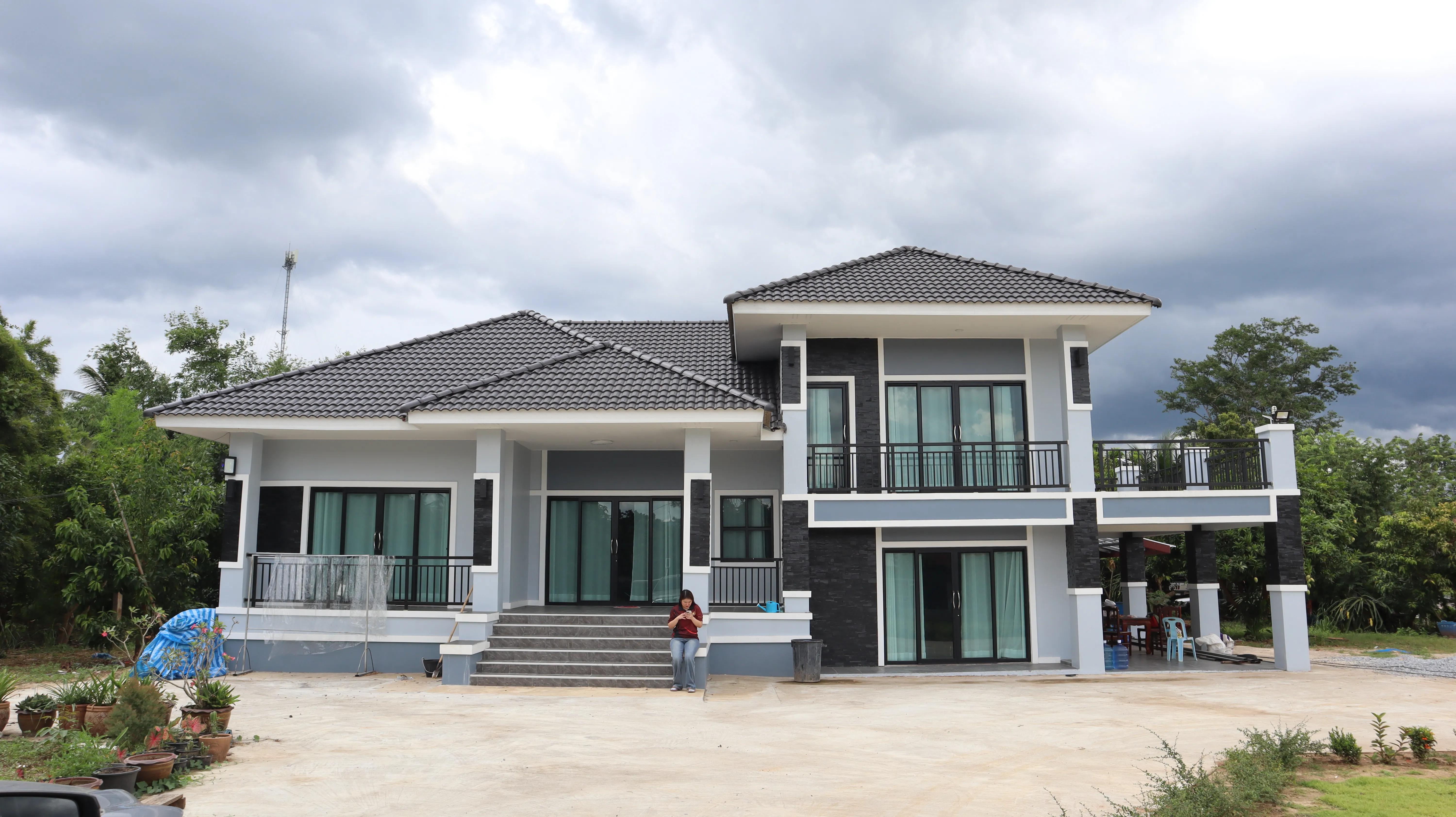 บ้านชั้นครึ่ง คอนเทมโพรารี