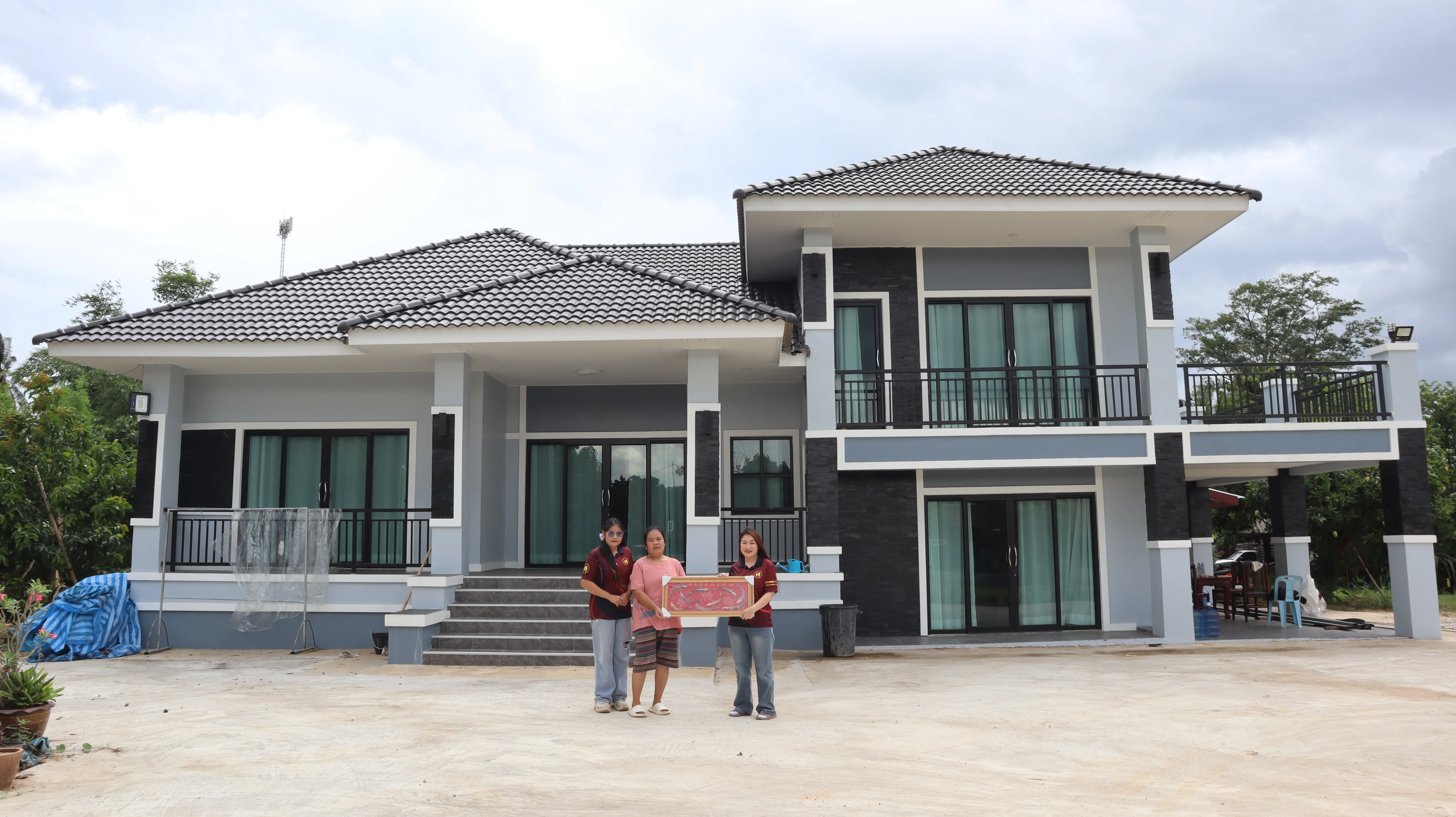 บ้านชั้นครึ่ง คอนเทมโพรารี
