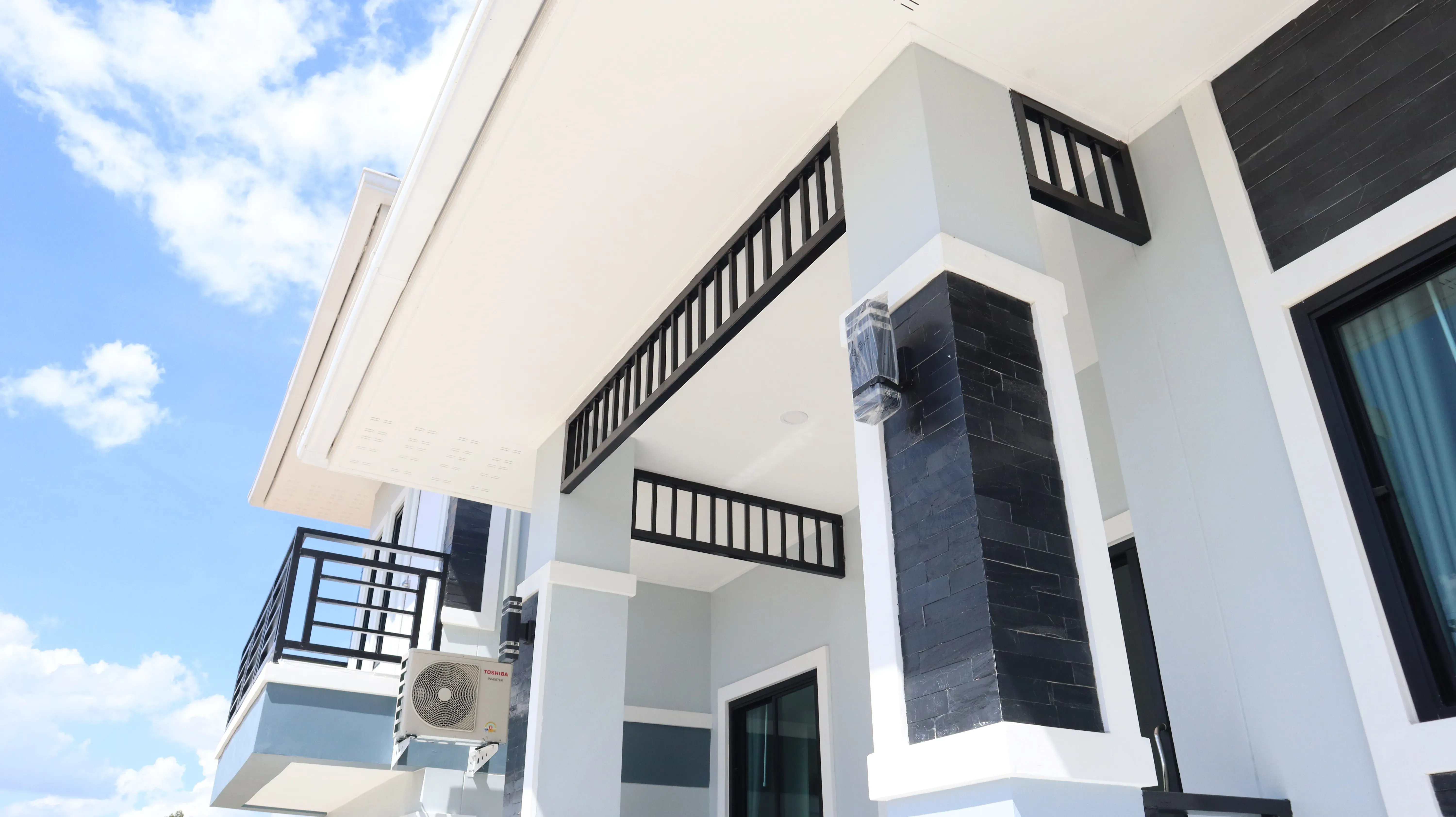 บ้านสองชั้น สไตล์โมเดิร์น